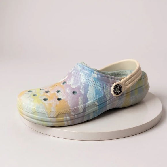 Big Kids J4 Pastel Rainbow Cloud Sherpa Crocs – Cozy & Cute - Picture 1 of 6